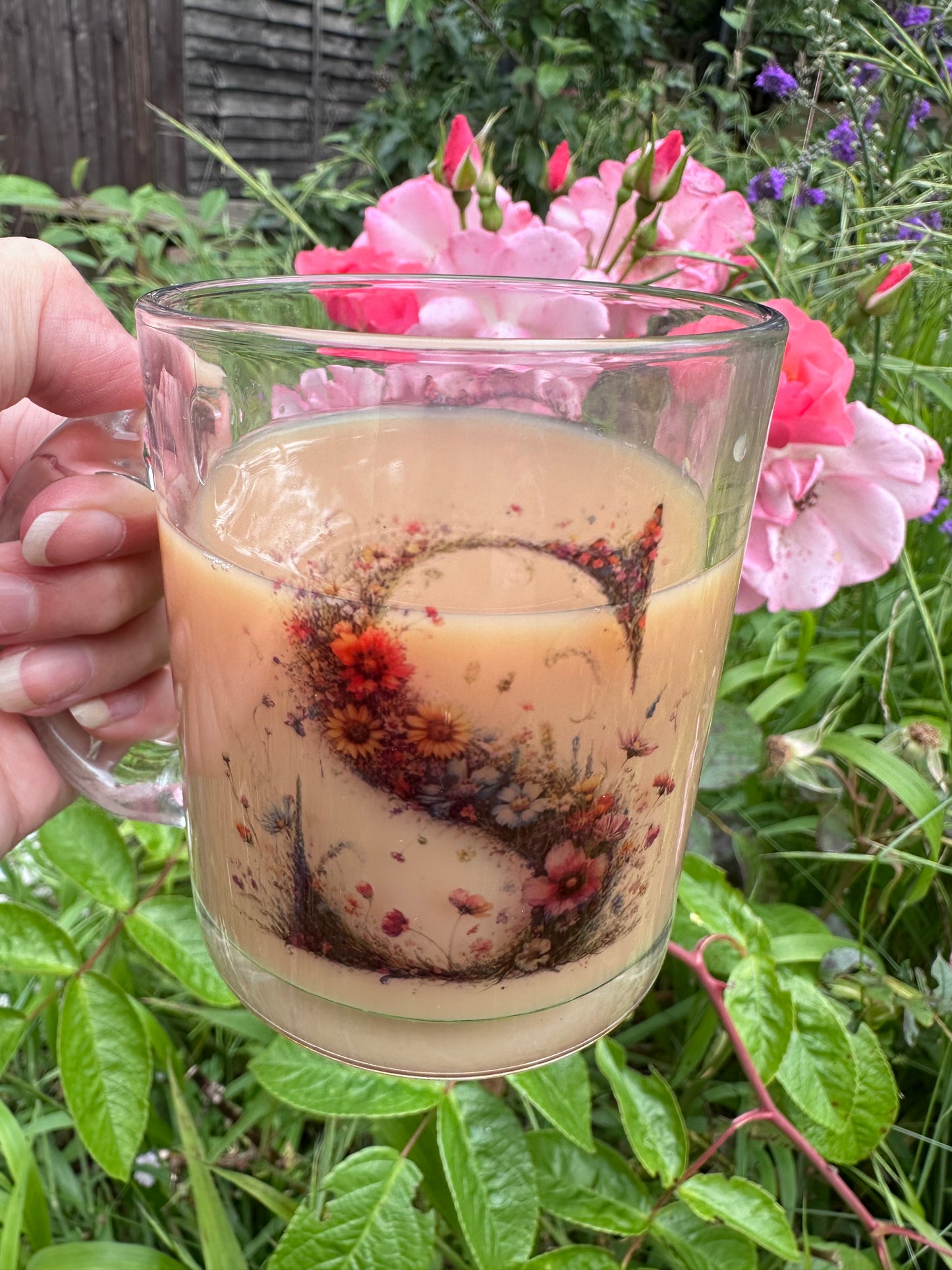 Glass mugs with floral initial