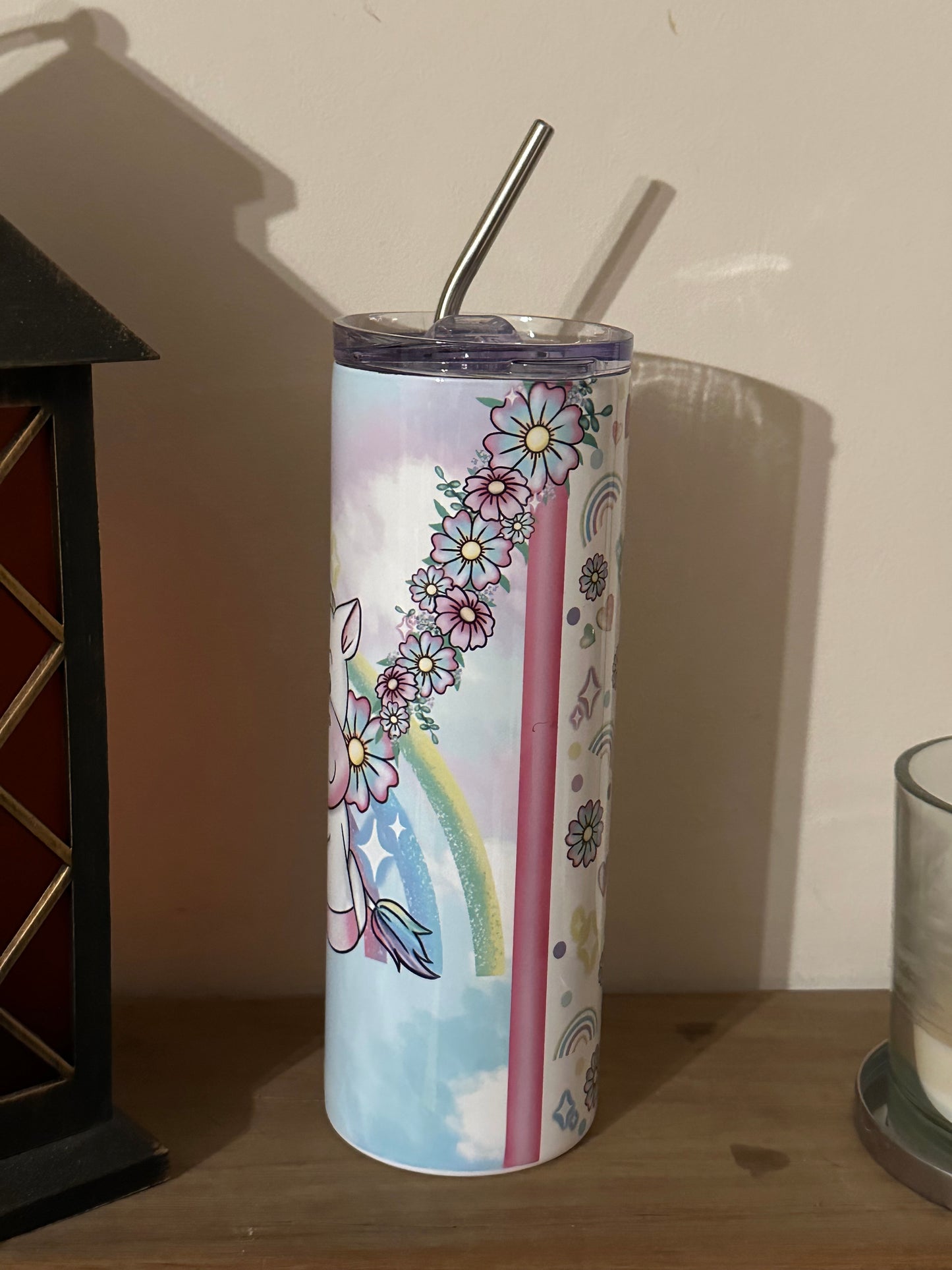 Unicorn tumbler for hot and cold drinks