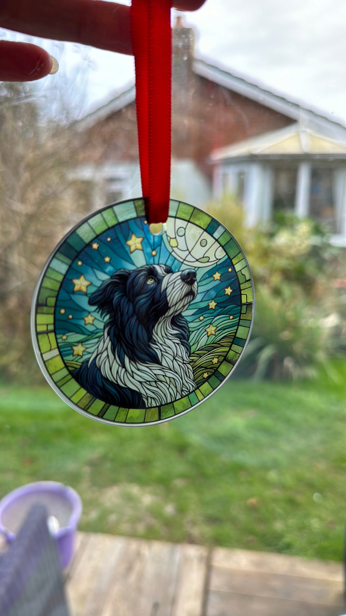 Glass hanging decoration with black and white collie dog, sheep dog design