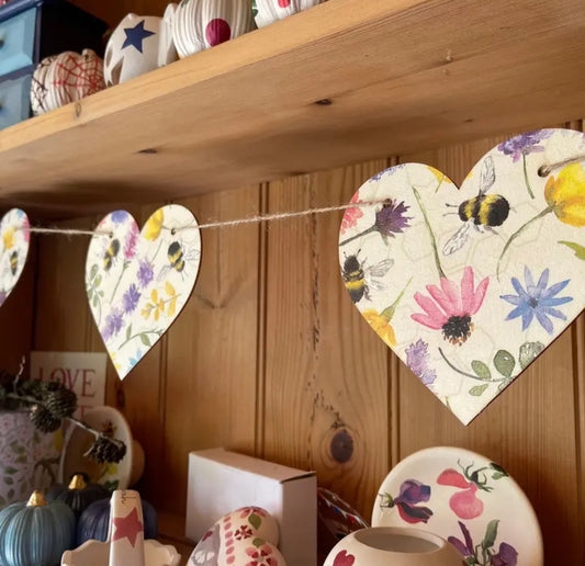 Wooden Wild Flower & Bee Bunting